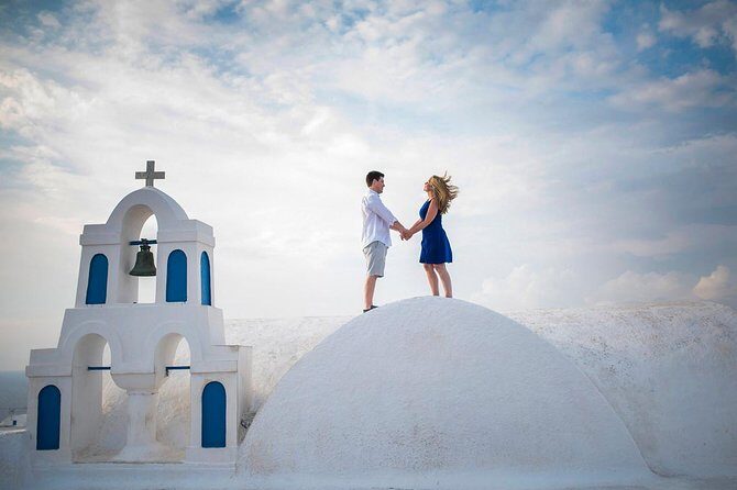 Santorini Walking Tour with a Personal Photographer - Oia mornings and Imerovigli evenings: the smart timing