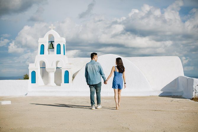 Santorini Walking Tour with a Personal Photographer - How a private Santorini photo walk actually works