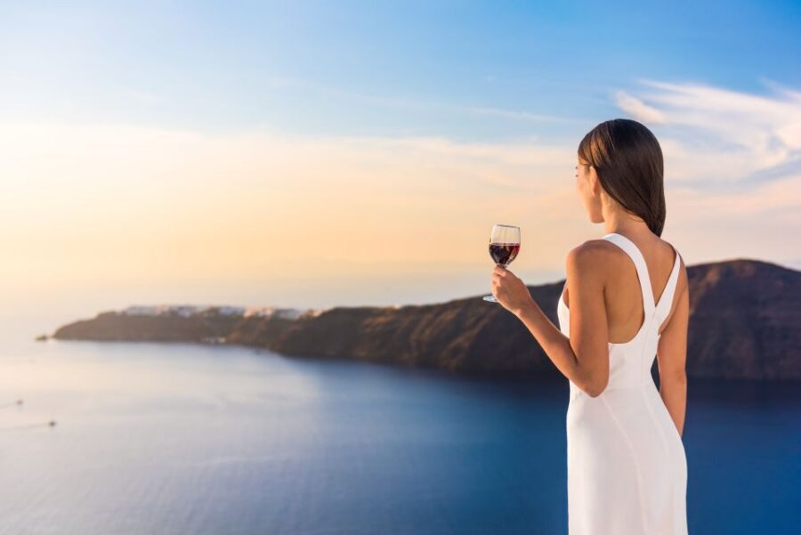 Santorini: Wine Tasting Tour to 3 Wineries with Transfer - Guides and group size: why the human factor matters here