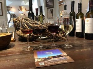 Santorini: Wine Tour with Sunset in Oia - The itinerary that keeps the day from feeling rushed