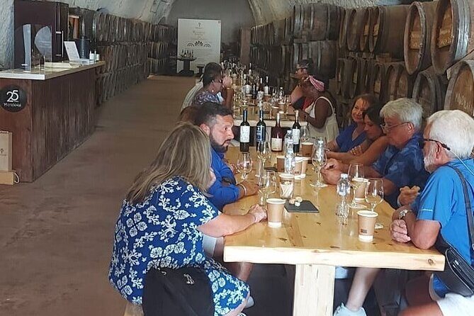 Santorini: Wine Tour with Sunset in Oia - Hatzidakis Winery in Pyrgos Kallistis: high-altitude tastings and a built-to-flow design