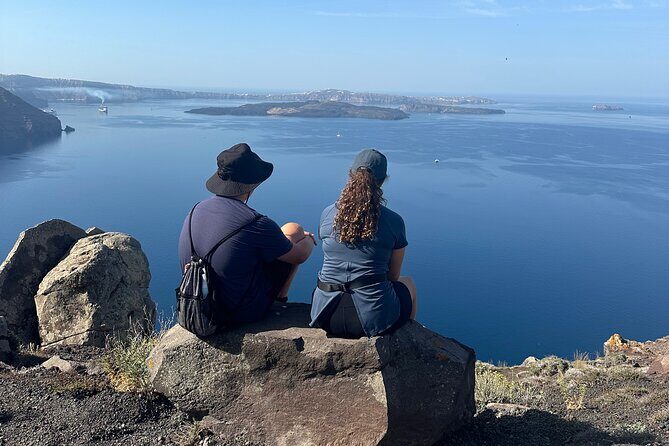 Santorini's Famous Fira to Oia Hike: A Private tour Adventure - Oia finish: the sunset town, plus time to wander