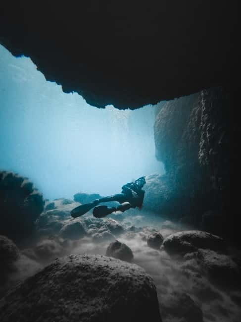 Scuba Diving Beginners/Experts Pefkos Lindos Rhodes Greece - The try-session method: safety briefing, refresher, and why first-timers feel better