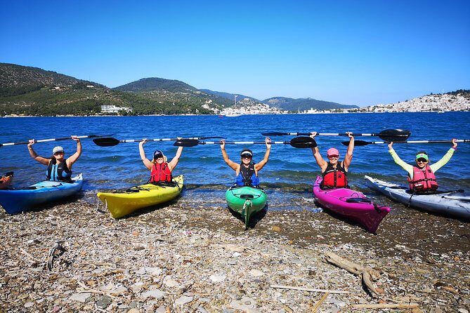 Sea Kayak Adventure in Poros - Modi Island (Lion Island): the Poros moment to watch for