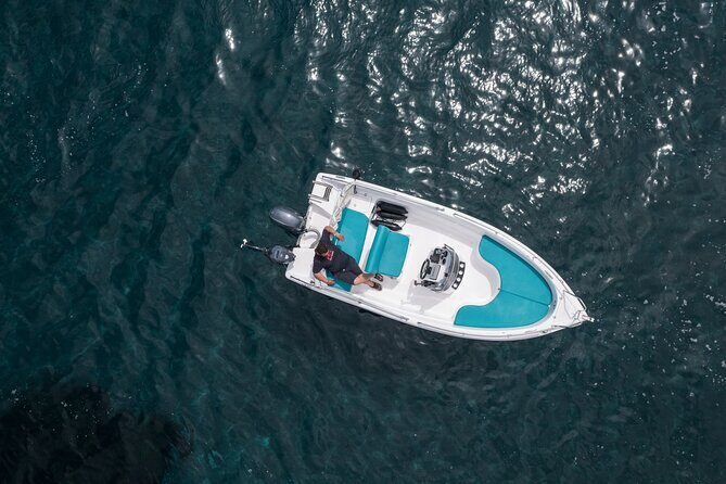 Self-Drive License-Free Boat Rental in Santorini from Vlichada - Getting There, Getting Help, and When a Skipper Makes Sense