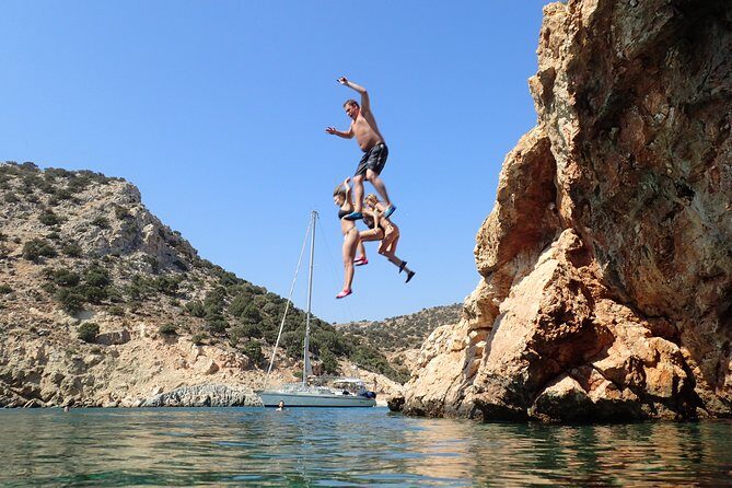 Semi-private Antiparos & Caves Blue Lagoon OR Rina Cave & Small Cyclades - A Small-Group Sail From Naxos Town (About 9 Hours)