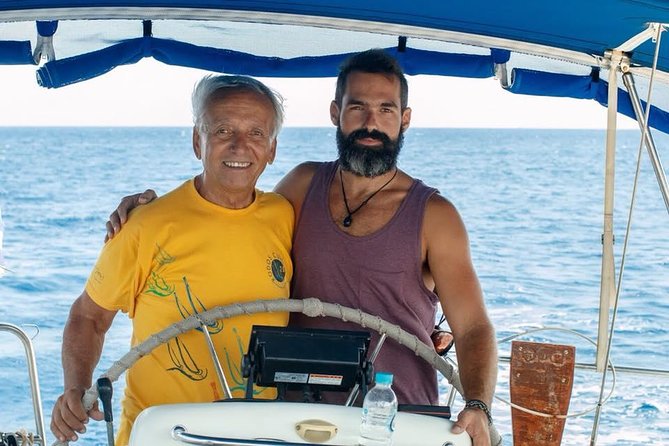 Single day Sail boat cruise with swimming, snorkeling, drinks and lunch - The sea conditions and the flexible route