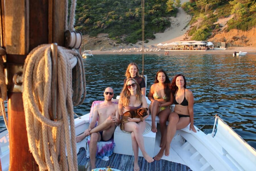Skiathos: Boat Cruise with Dinner & Sunset Viewing - Tsougria and Arkos: remote-feeling islands and cave views
