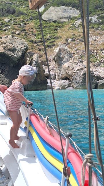 Skiathos: Boat Cruise with Dinner & Sunset Viewing - What the swim and snorkel stops feel like in real life