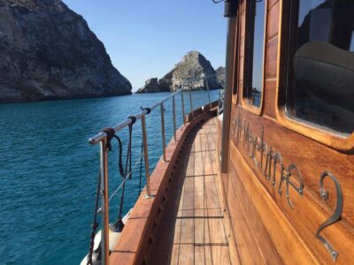 Skiathos: Traditional Boat Cruise with Swim Stops & Lunch - Finding the boat at Skiathos New Port
