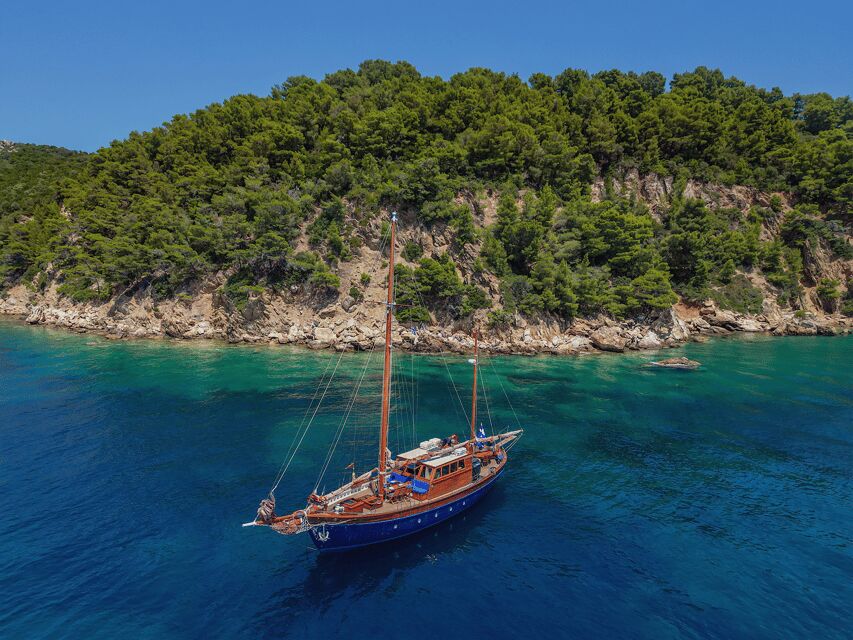 Skiathos: Wooden Sailboat Full- or Half-Day Trip with Meal - How the itinerary works in real life (swim time vs. “just looking” time)