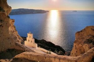 Skip Gondola Private Tour : Cruise Port pick up included - Getting dropped into the Santorini rhythm: Fira’s Three Bells