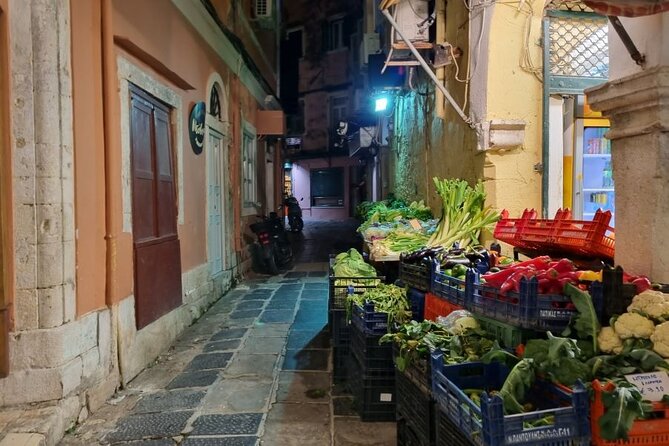 Small Group: Corfu Evening Walking Tour with a Glass of Wine - Town Hall Square and the Jewish district