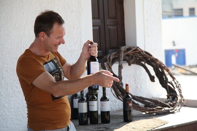 Small-Group Greek Food and Wine Tasting Tour in Santorini - The practical tips that make your evening smoother