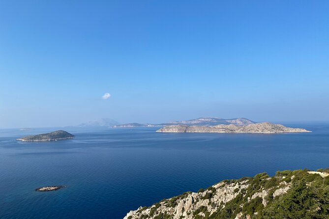 Small group hiking between the beach and Kritinia Castle - From Kritinia village to a beach few people reach