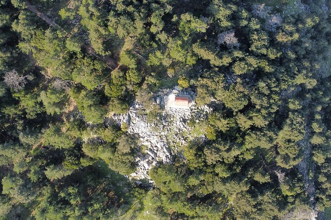 Small Group Hiking from Salakos to Profitis Ilias - Guides who shape the pace and atmosphere