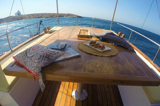 Small Group Kaiki Cruise & Greek Gastronomy Experience - Getting picked up and finding Alyki Marina without stress