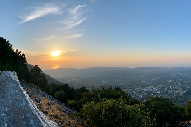 Small Group Sunset Hiking from Salakos to Profitis Ilias - Who should book this experience