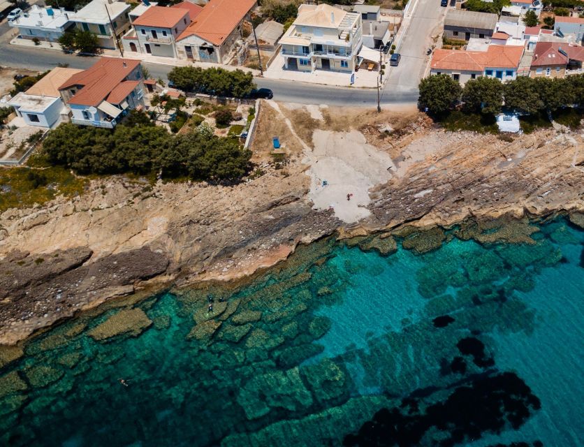 Snorkeling guided tour in beautiful Marathopoli - The equipment: wetsuit, mask, snorkel, and fins