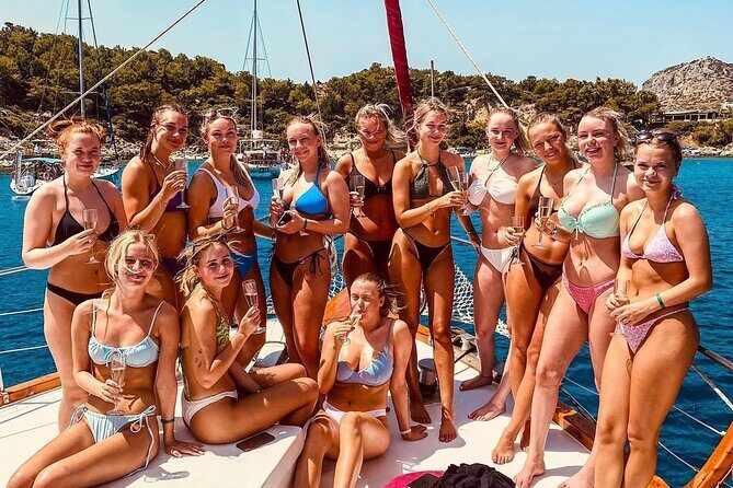 Sunset Cruise in Rhodes with unlimited drinks & snacks - Group size, comfort, and the role of the crew (Theodore stands out)