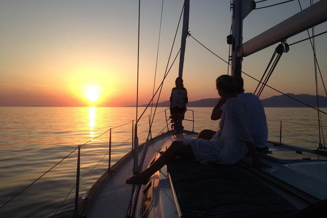 Sunset cruise to Rhenia& Little Venice with transfer - A possible route past Delos