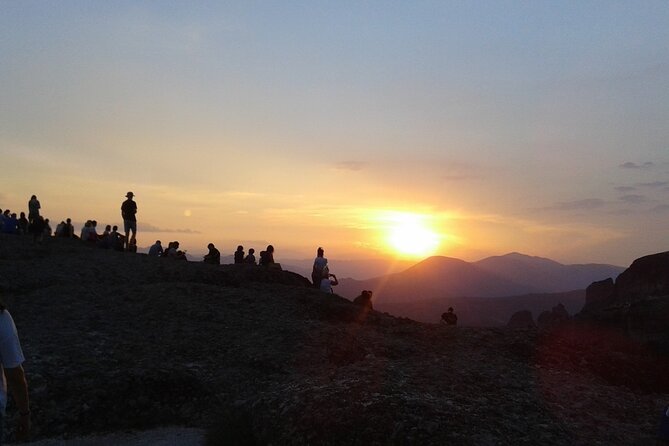 Sunset Tour to Meteora with Photo Stops - Kastraki and Saint George of the Mandilas