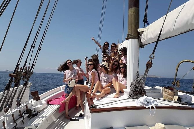Swim and Fun at Rhenia and Iconic Views! - The crew and the social side of the cruise