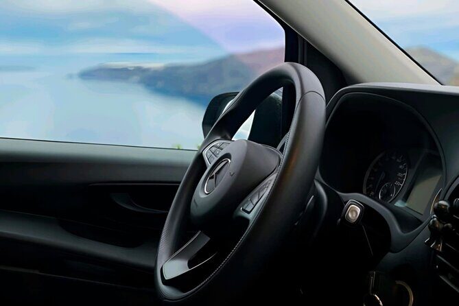 Taxi Service in Santorini - Comfort and safety: what to expect in the car