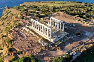 Temple of Poseidon and Cape of Sounion private sunset Tour - Stop 2: Archaeological Site of Sounion and the Cliffside Setting
