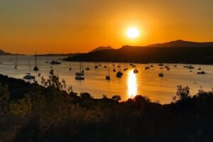 Temple of Poseidon and Cape Sounion Half-Day Tour from Athens - Sounio Beach stop: coffee, swim time, and the cliff view