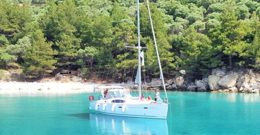 Thassos Island: Sailing Day Cruise Beer & Snack - What the boat experience feels like (and why group size matters)