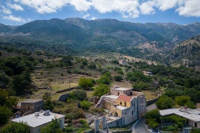 The 7 Villages of Apokoronas Tour – Explore East Chania Mainland - Fres lunch in a traditional kafeneio: the payoff meal