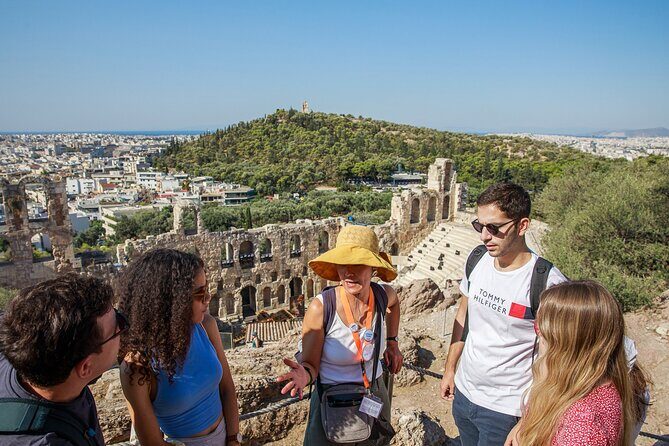 The Acropolis, Athens Walking City Tour and Acropolis Museum - Guide quality: what to expect from the Athens Walking Tours style