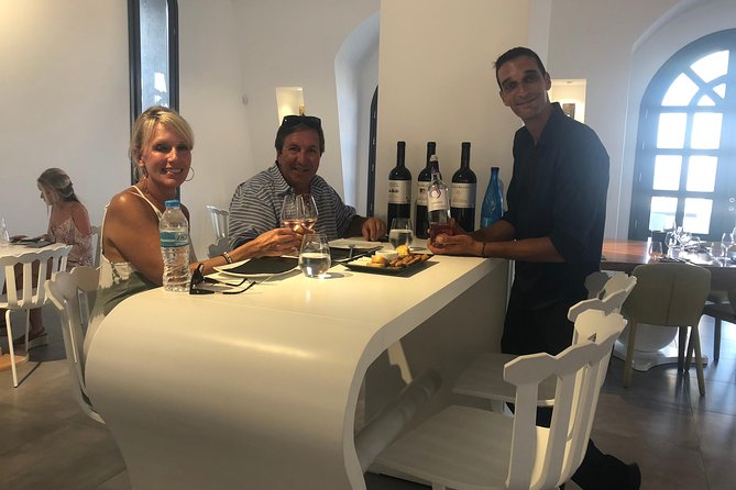 The Art of Wine - A Real taste of Santorini - Small groups and the role of the guide