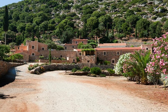 The Cretan Way of Life at the mountains of Rethymno (Mylopotamos) - Why this day feels different from a standard Crete excursion