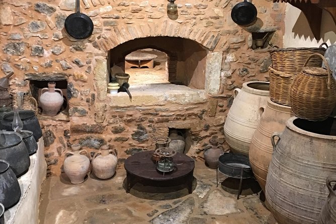 The Cretan Way of Life at the mountains of Rethymno (Mylopotamos) - How the small group changes the day