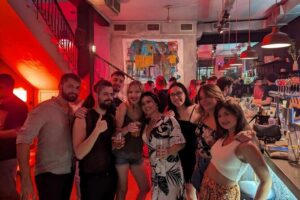 The NightCrawlers | Athens Bar Hopping | Pub Crawl - Stop 2: Dos Gardenias, Latin Bar Energy, and the Dancing-Instructor Angle
