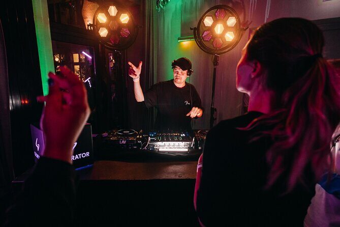 The Original Athens Pub Crawl - Practical Tips to Have a Better Night (Without Overplanning)