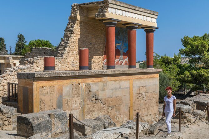 The Palace of Knossos with Skip-the-Line Ticket - Knossos in 90 minutes: what your guide actually maps for you