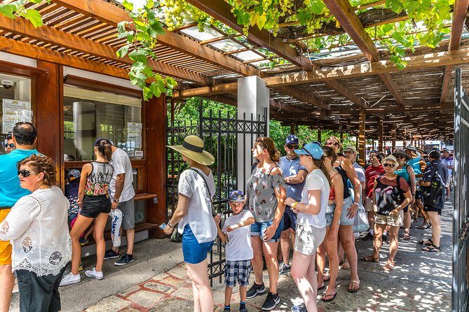 The Palace of Knossos with Skip-the-Line Ticket - When timing and weather matter more than you think