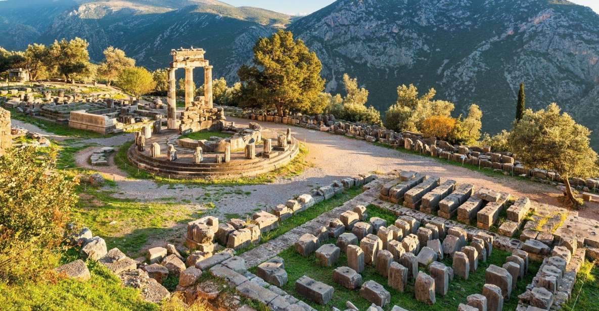 Thermopylae, Meteora and Delphi Full Day Tour - Meteora’s monasteries and 1,000-foot rocks