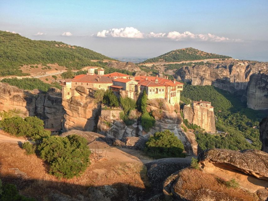 Thermopylae, Meteora and Delphi Full Day Tour - Should you book the Thermopylae, Meteora and Delphi tour?