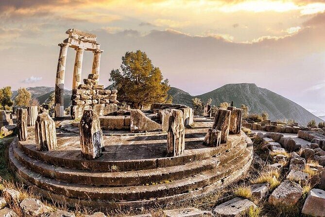 Thermopylae The battle of the 300 Spartans & Delphi Day Tour - Parnassos Mountain Views and Arachova: A Break for Food and Souvenirs