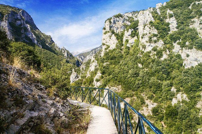Thessaloniki: Bus Trip to Dion & Mt Olympus National Park - Stop 4: Litochoro, free time, and the value of a village break