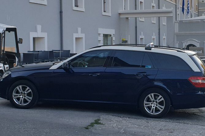 Thessaloniki city from or to SKG airport transfer - Getting to your hotel: direct drop-off and luggage handling