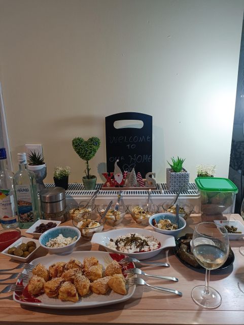 Thessaloniki: Cooking & Dining Experience with Greek Family - Getting to the private home