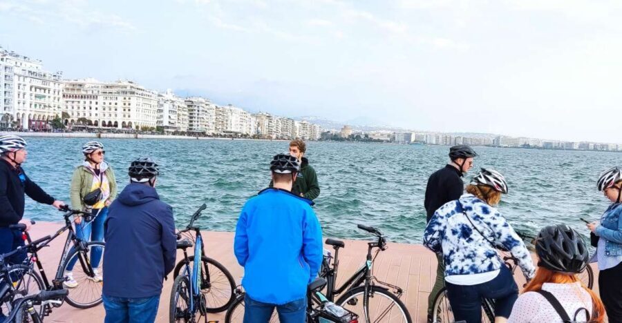 Thessaloniki: e-Bike Tour - White Tower to Navarinou Square: Fast Photos, Big Identity