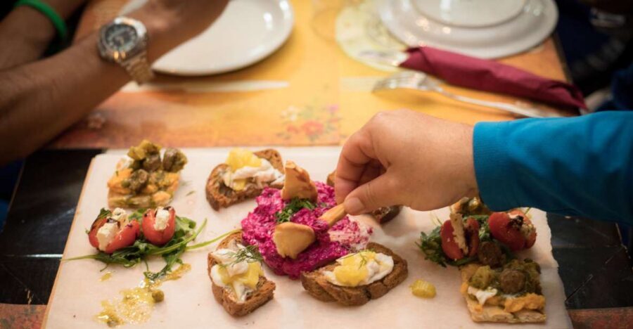 Thessaloniki: Food and Walking Tour with Tastings - Key highlights you should care about