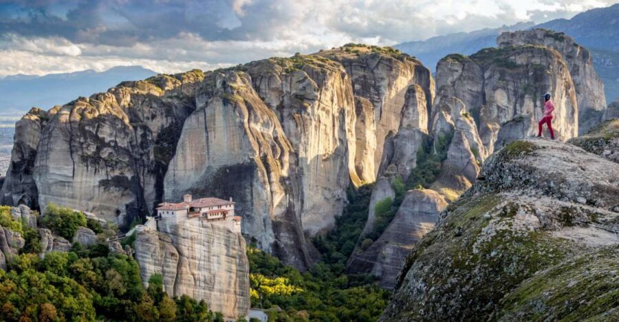 Thessaloniki: Full-Day Meteora Monasteries Tour - Getting to Kalambaka and Meteora: The Two-Bus Connection at Trikala