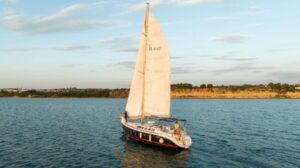 Thessaloniki: Half-Day Sailing Cruise to Shipwreck Bay - Nea Michaniona Port: Finding the Boat and Getting Ready to Swim